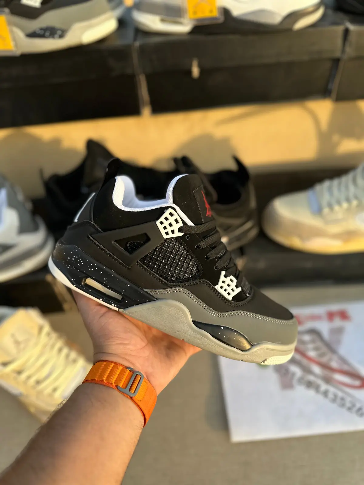Jordan’S Retro 4 (Super Premium) 1