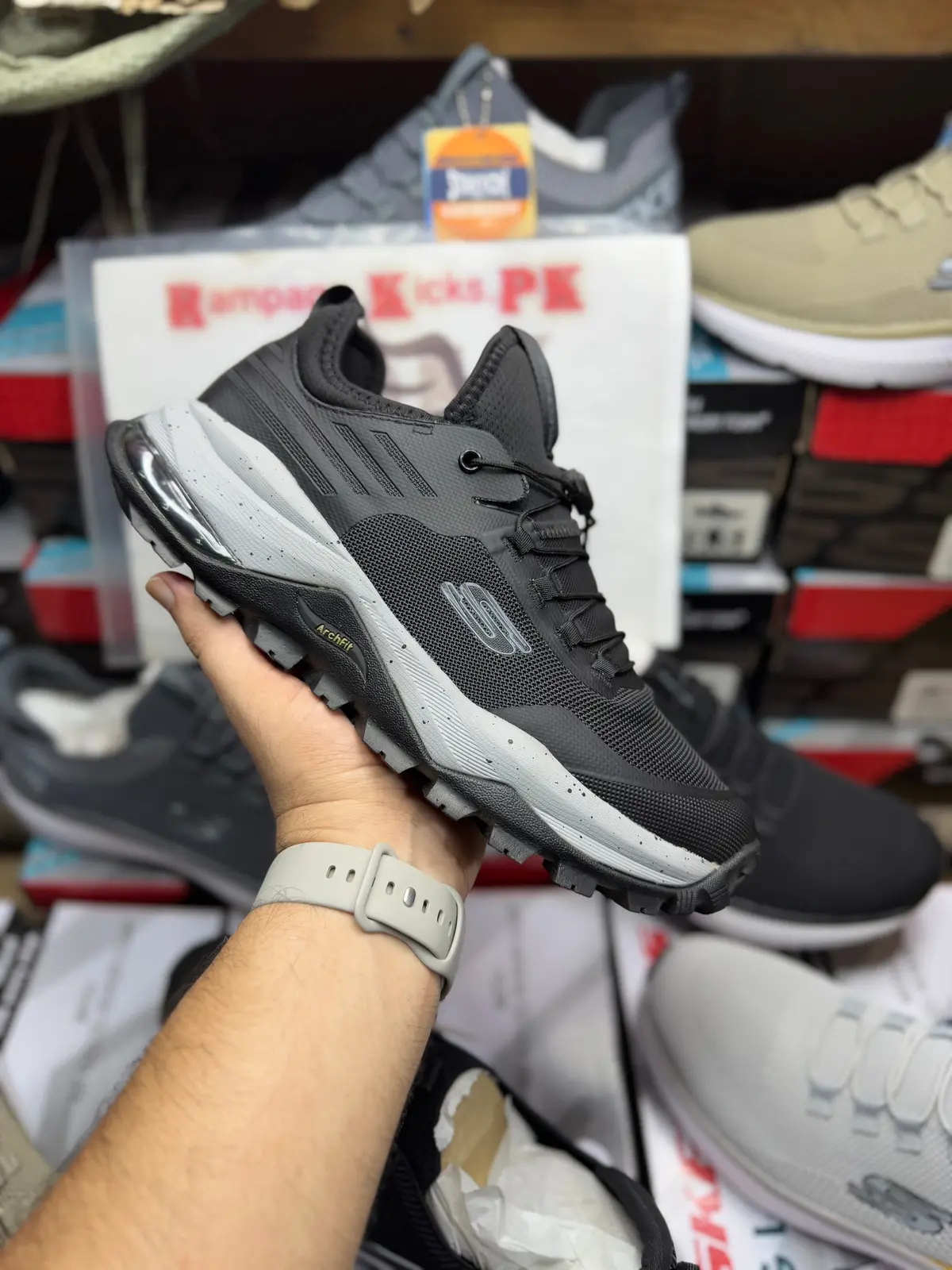 2025 Trial Skechers Arch-Fit (Rough And Tough) 1
