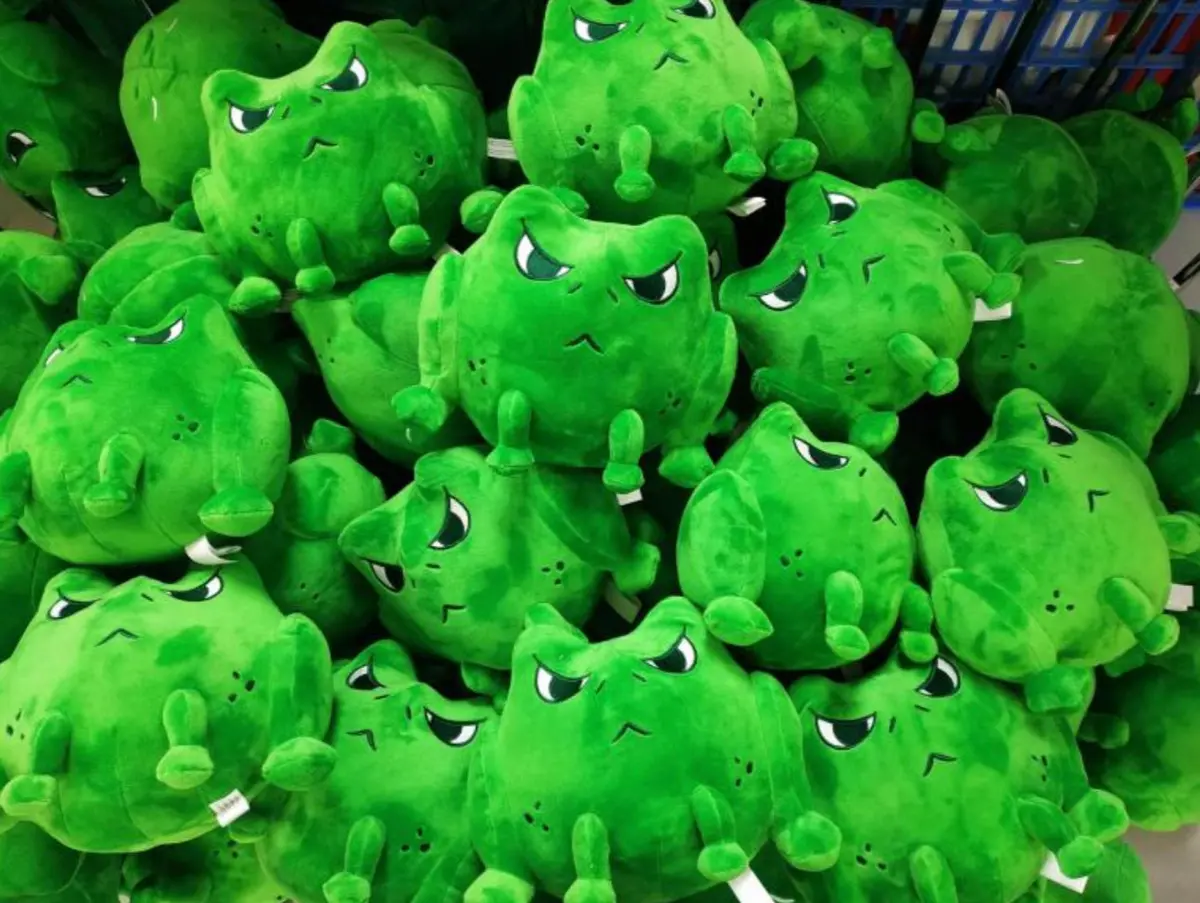 Angy Cake Frog Plush 1