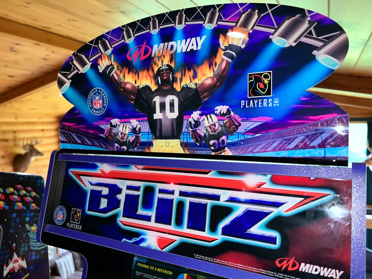 Midway Nfl Blitz Full Size Topper 1