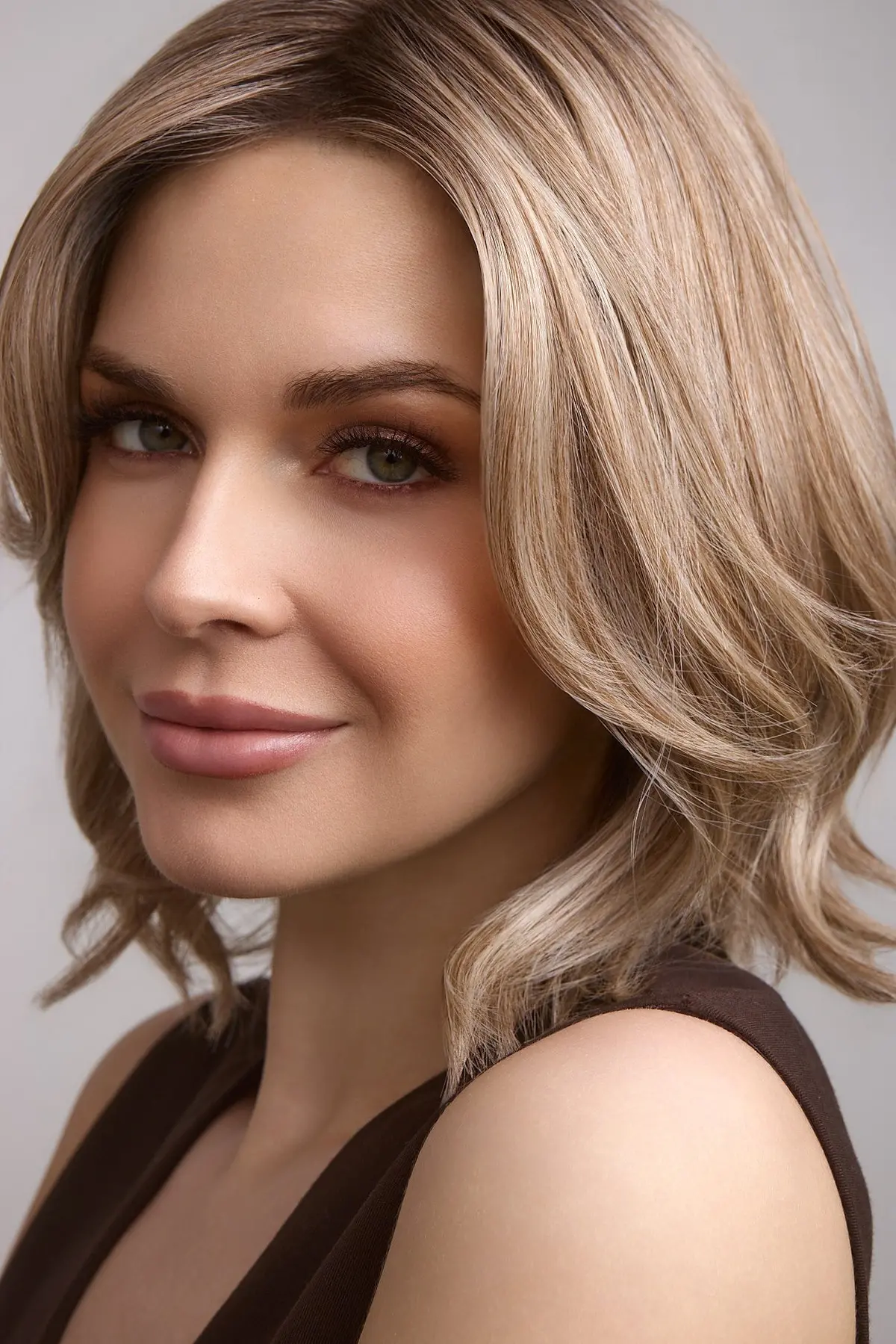 Farren Wig By Amore | Monofilament & Hand Tied 1