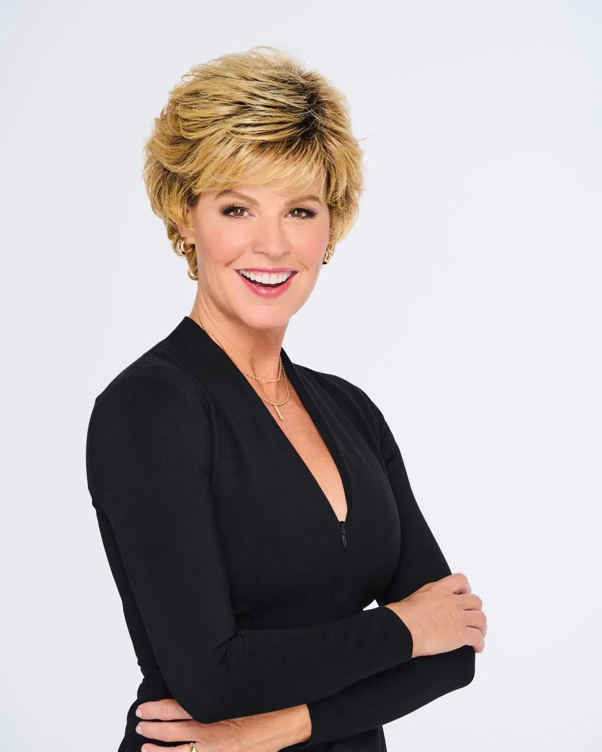 Swept Back Short Cut Wig By Hairdo | Synthetic Hair 1