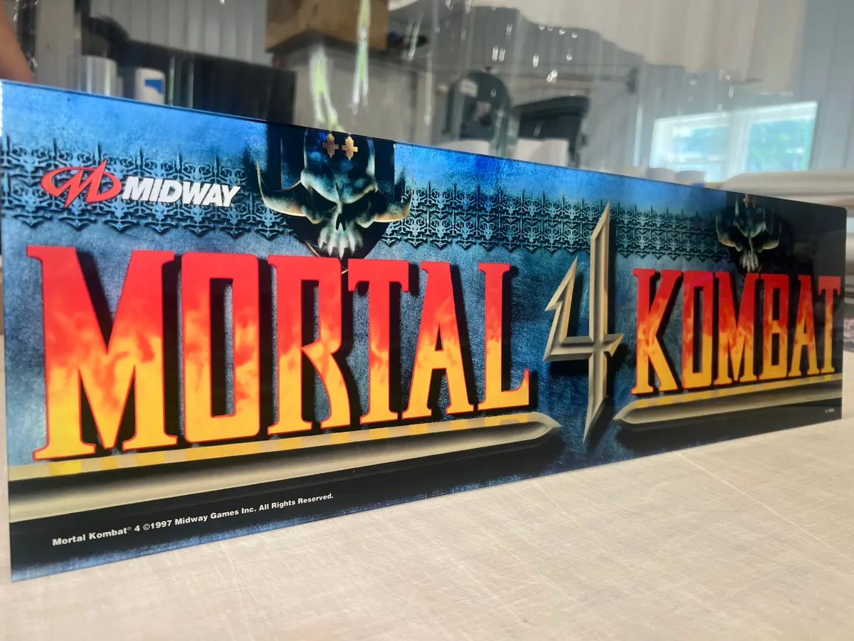 Mortal Kombat 4 Marquee 1