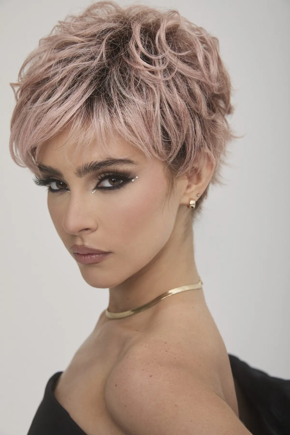 Luca Wig By Rene Of Paris | Heat Friendly Synthetic 1
