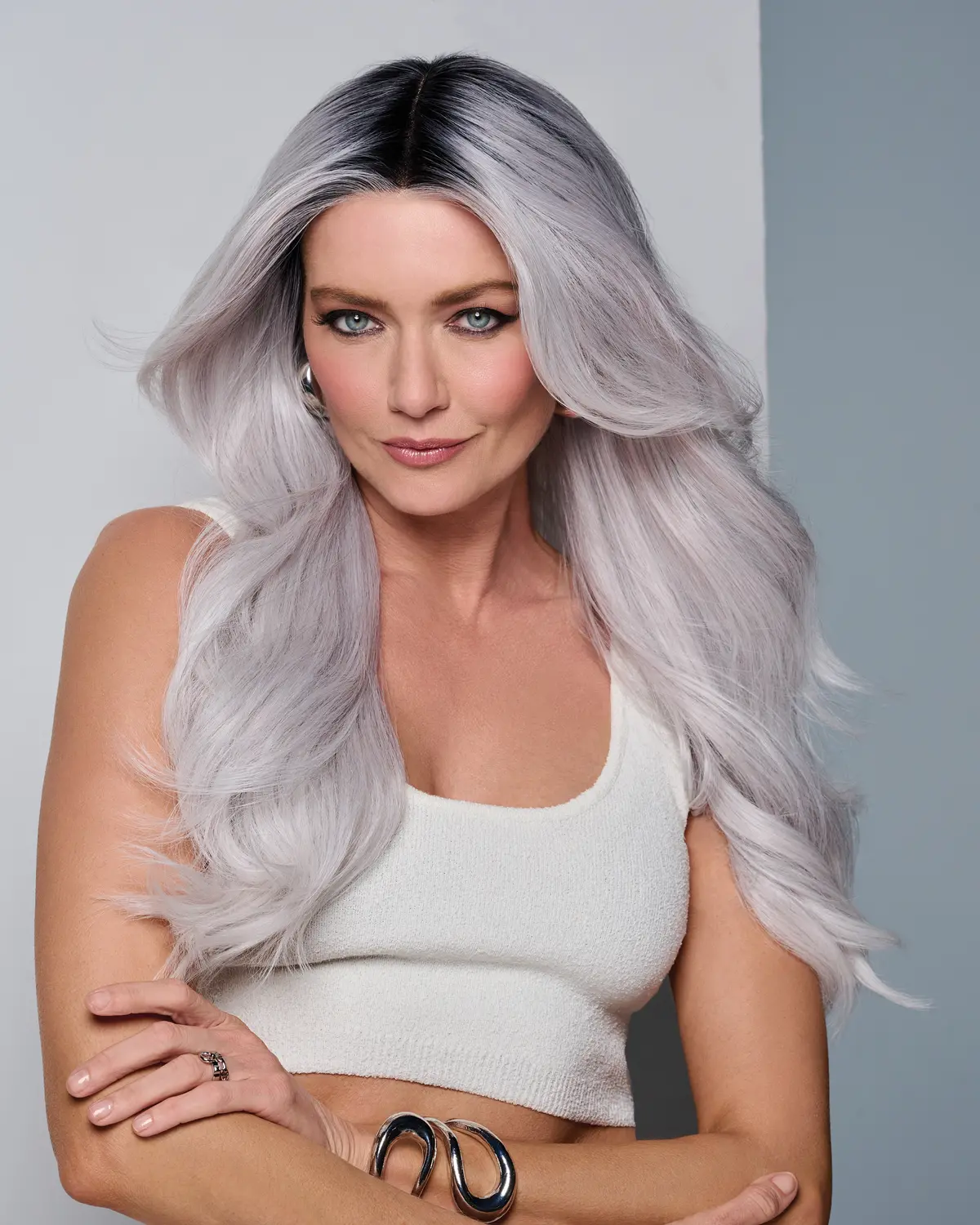 Queue The Hue Wig By Raquel Welch | Average Cap 1