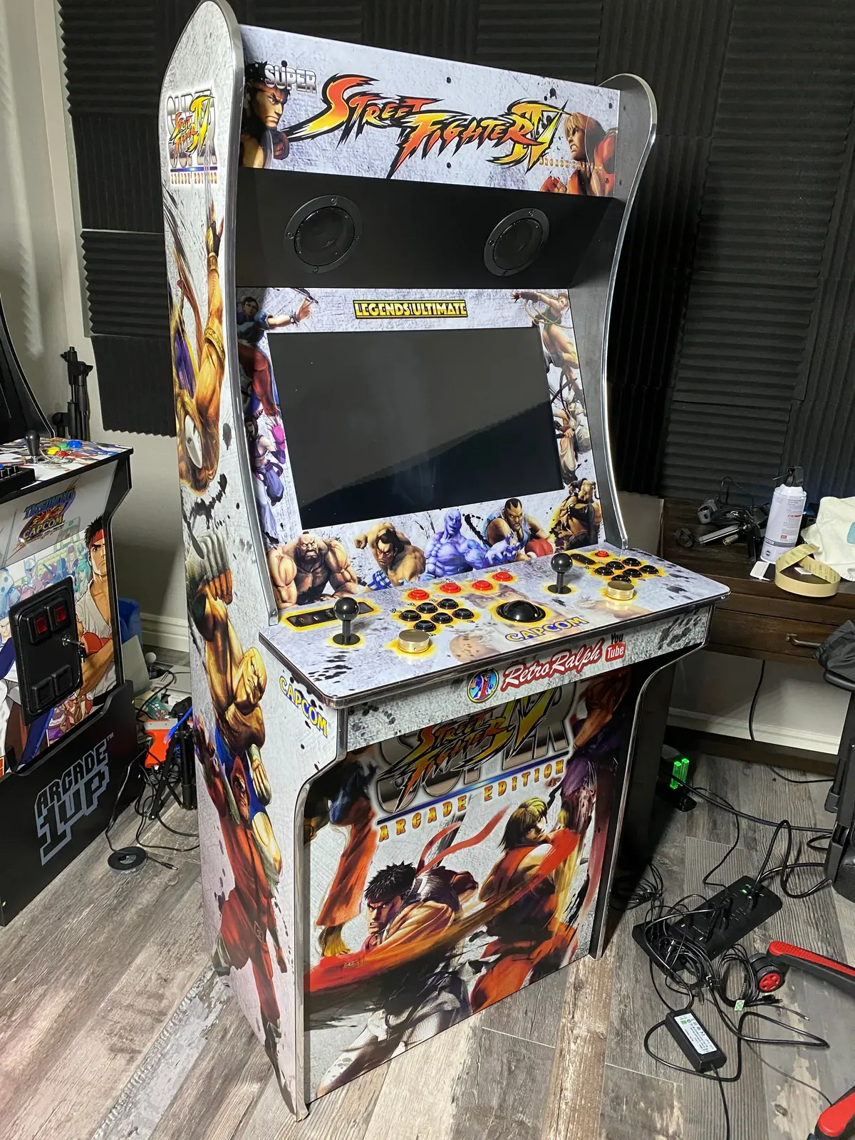 Legends Ultimate (Street Fighter 4) Side And Front Art 1