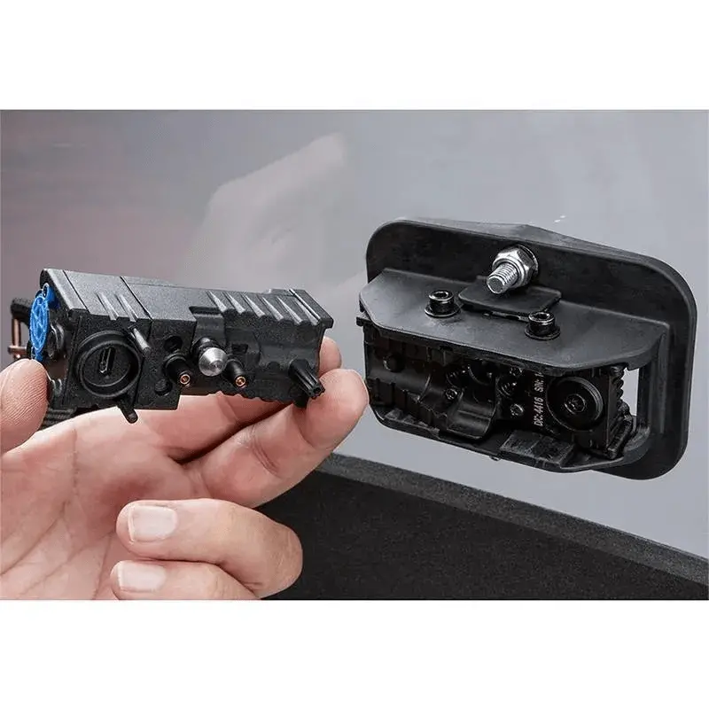 Police Ballistic Shield Taker R40 Quickswap™ Power Pack 1